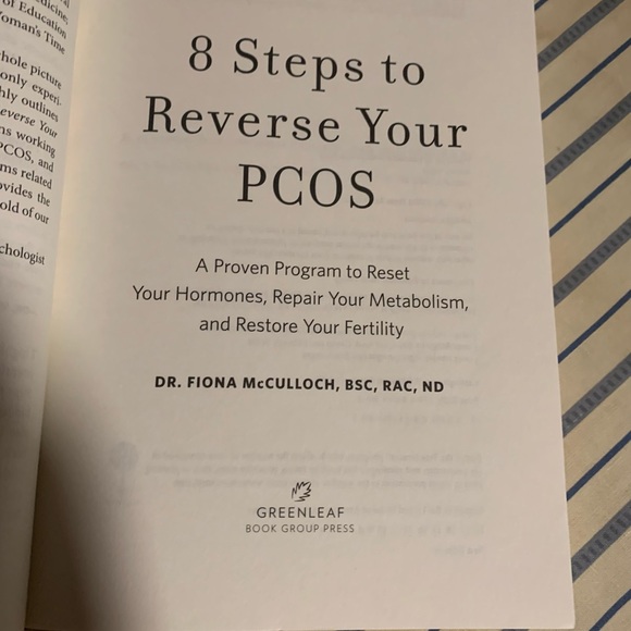 8 Steps to Reversing PCOS 📚 - Picture 2 of 4